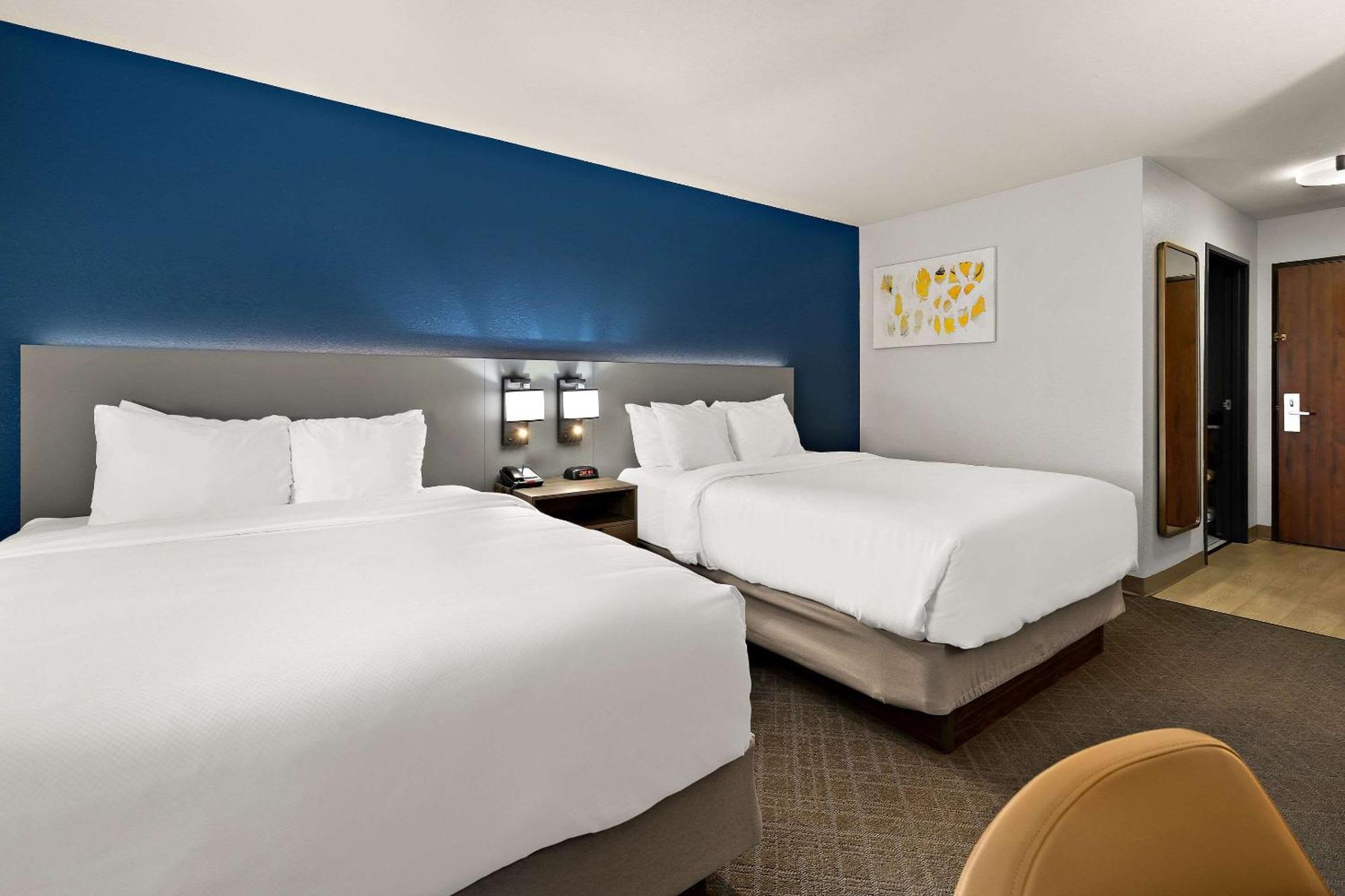 Hotel Comfort & 3*